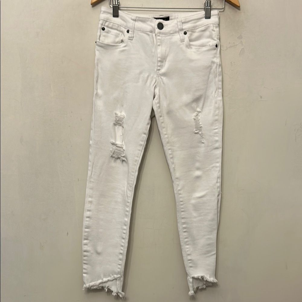 STS blue white distressed Emma Ankle skinny jeans Size 27 EUC